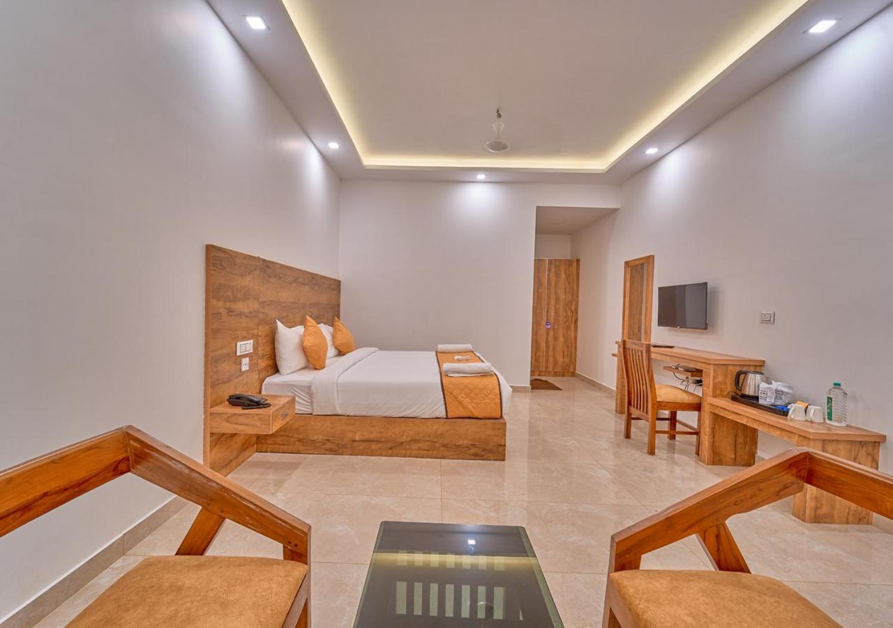 Ice Mist Pool Resort Munnar By Voye Homes Exteriör bild